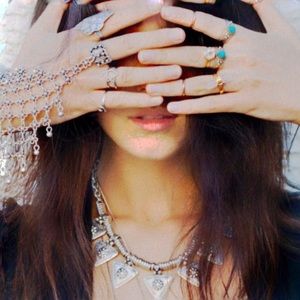 ♡ ⁺ 。 ! ! Moon・ ˚ ⁺ ⭐️ Kin . ! ♡ ♡